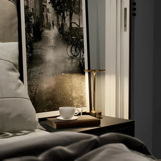 Portable 5000mAh Restaurant Desk Lamp Three-Color Stepless Dimming LED Desk Lamp with Memory Function